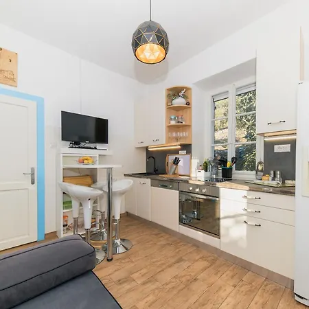 فيلة Lavanda Mali Iž